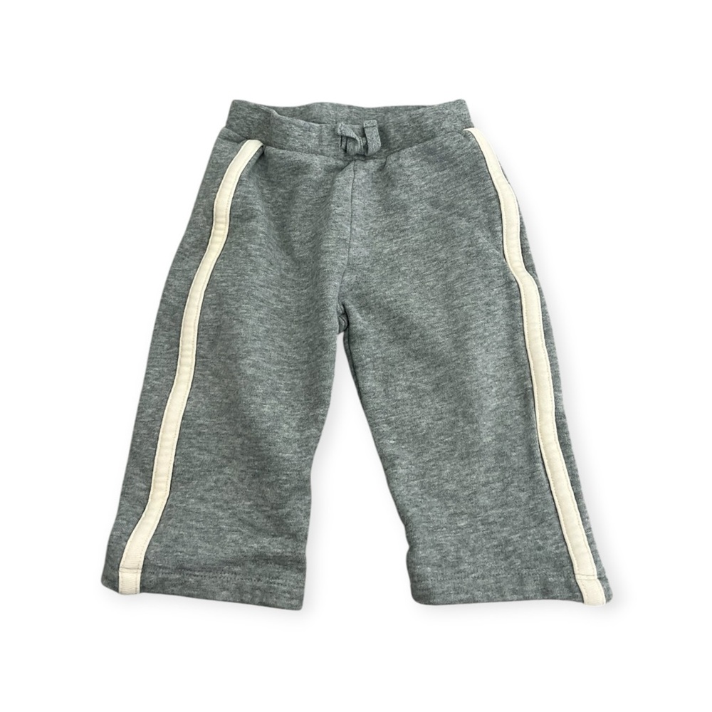 🔘GAP: Boy 12-18 months, gray w/cream stripe sweatpants, preowned🔘